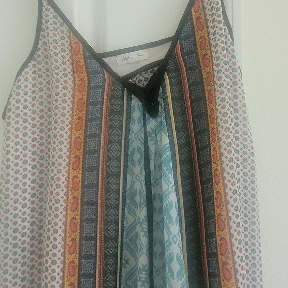Bohemian Maxi Dress with Geometric Patterns - Picture 8 of 15